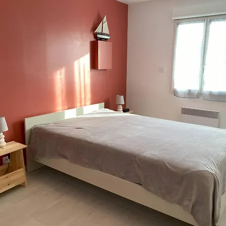 Hébergement de vacances Maison Avec Jardin A 450m De La A - Fr-1-368-453 Trégastel