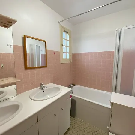 Maison Avec Jardin A 450m De La A - Fr-1-368-453 *