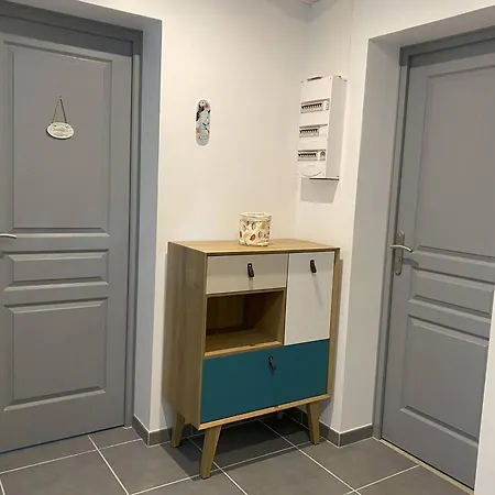 Hébergement de vacances Maison Avec Jardin A 450m De La A - Fr-1-368-453