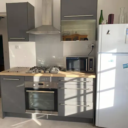 Maison Avec Jardin A 450m De La A - Fr-1-368-453 *