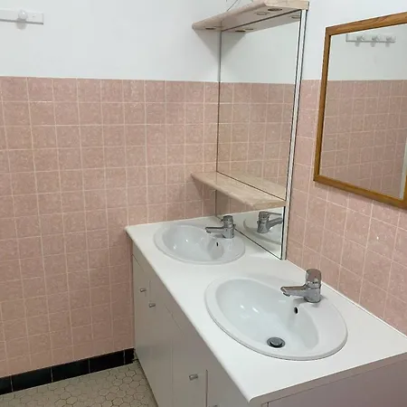 Maison Avec Jardin A 450m De La A - Fr-1-368-453